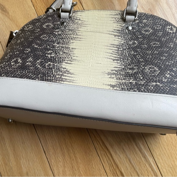 Coach purse - Picture 6 of 9